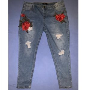 Floral Embroidered Ripped Jeans